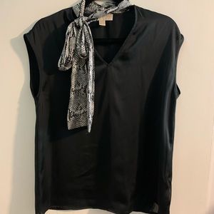 Michael Kors Sleeveless top with print scarf tie